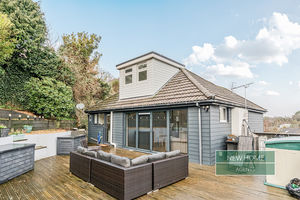 Photo 14- click for photo gallery